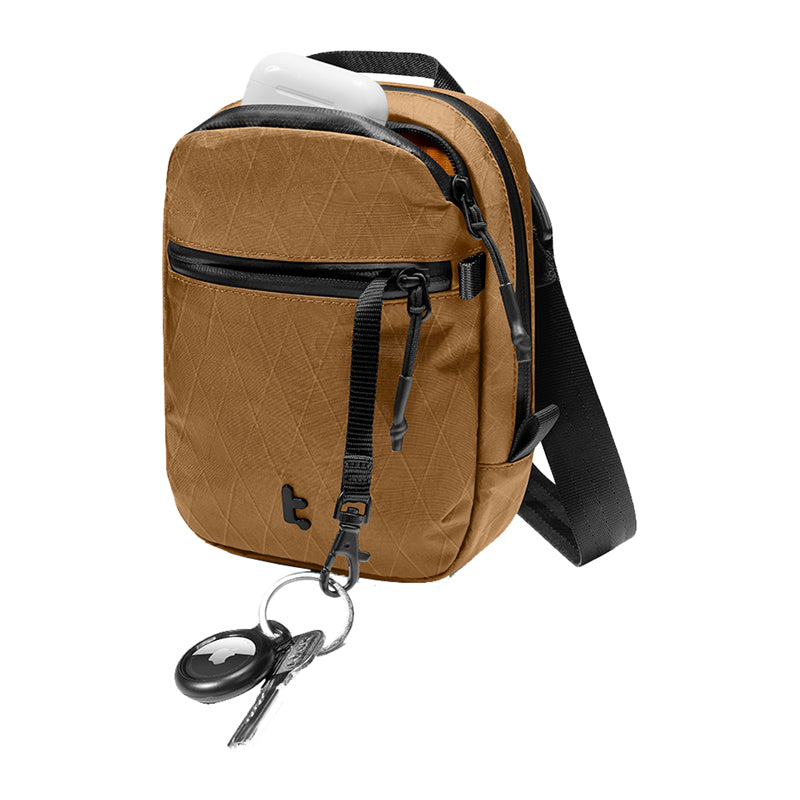 TOMTOC Aviator-T37 travel bag with shoulder strap X-Pac 1.3L (brown)