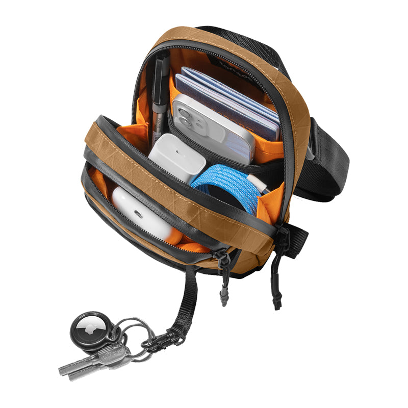 TOMTOC Aviator-T37 travel bag with shoulder strap X-Pac 1.3L (brown)