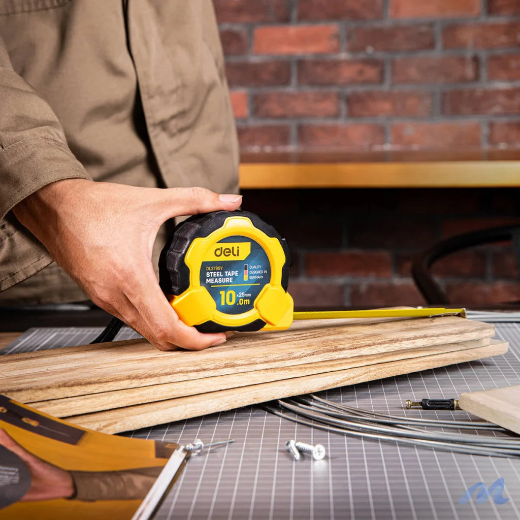 Steel Measuring Tape 10m/25mm Deli Tools EDL3799Y (yellow)